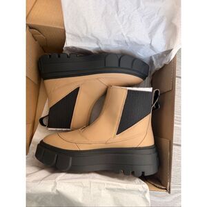Sorel Caribou X Waterproof Leather Platform Chelsea Boot Size 8.5 NWB